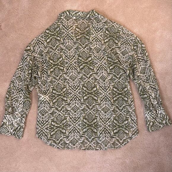 Zara Flowy Lightweight Green and White Abstract Print Long Sleeve Blouse - Picture 6 of 12